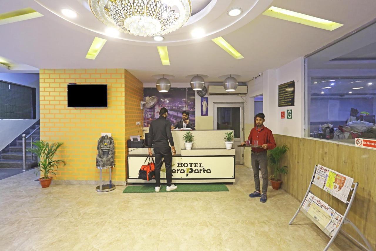 Hotel Aeroporto New Delhi Bagian luar foto