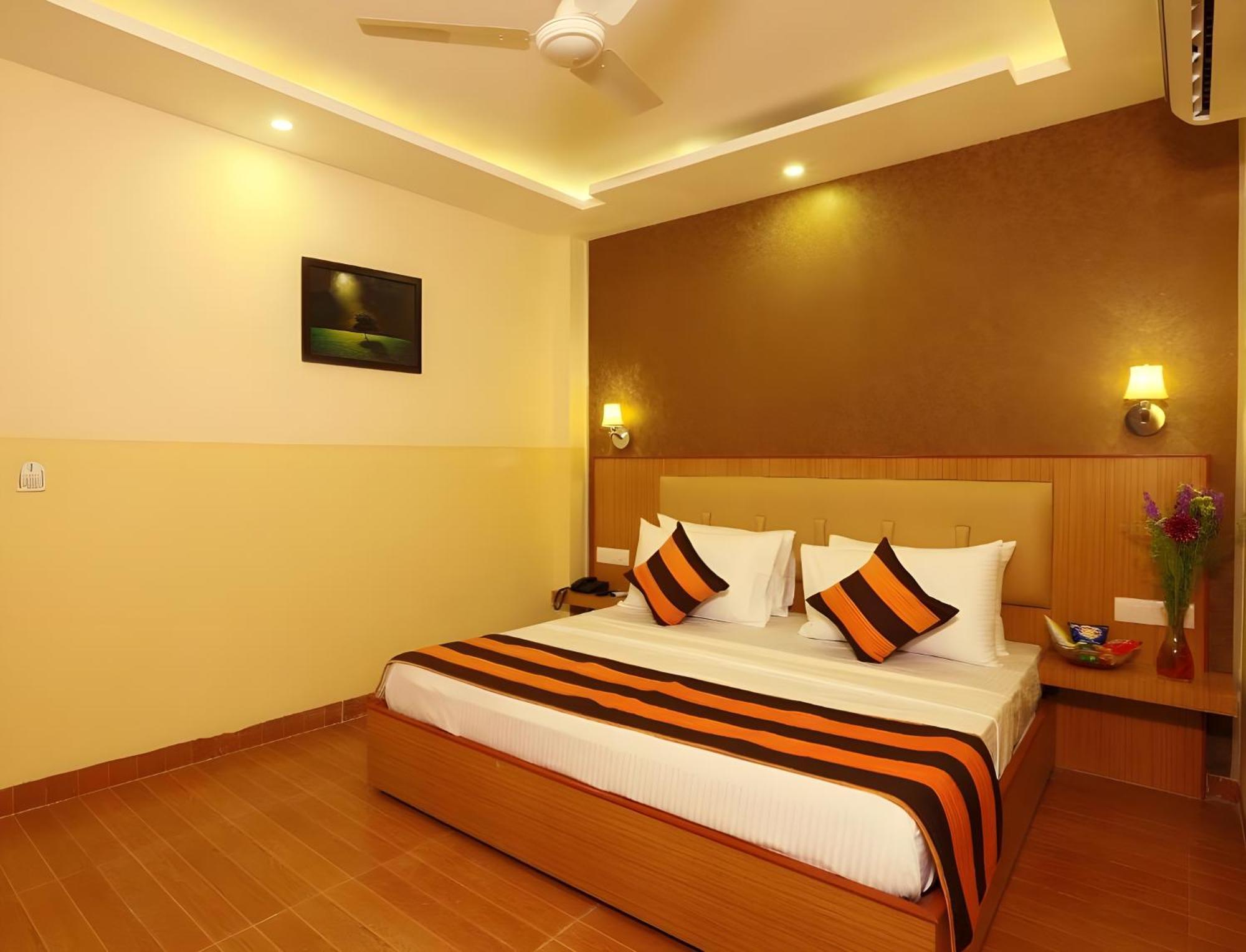 Hotel Aeroporto New Delhi Bagian luar foto
