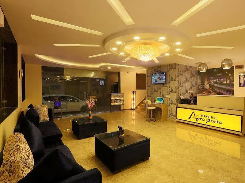 Hotel Aeroporto New Delhi Bagian luar foto