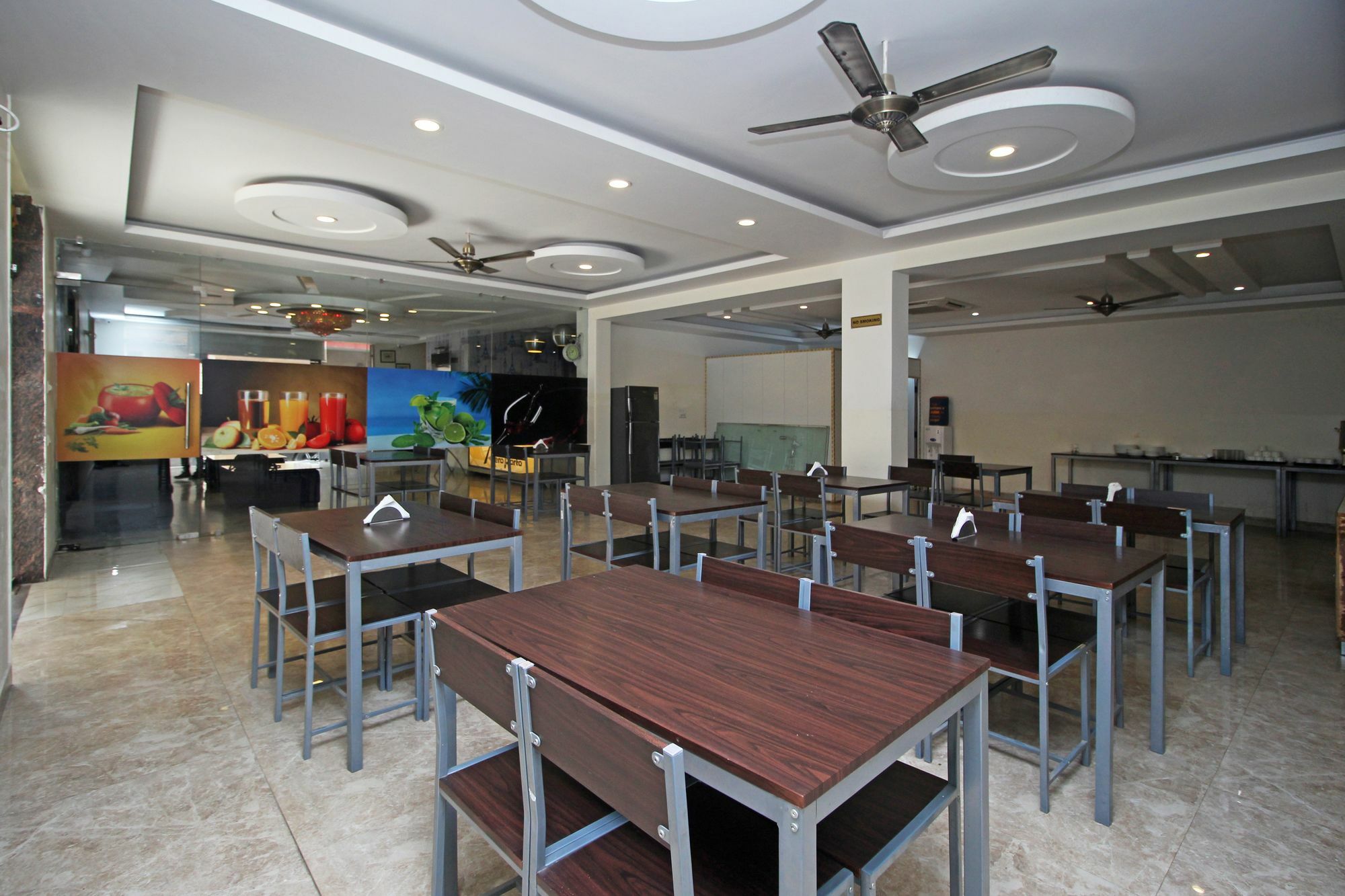 Hotel Aeroporto New Delhi Bagian luar foto